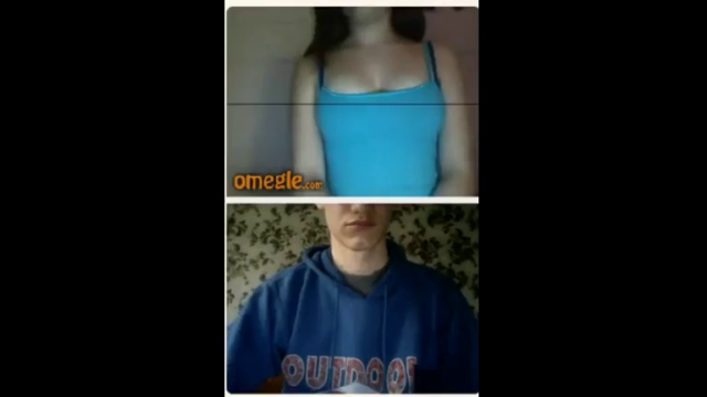 White girl on Omegle flashes for a dude